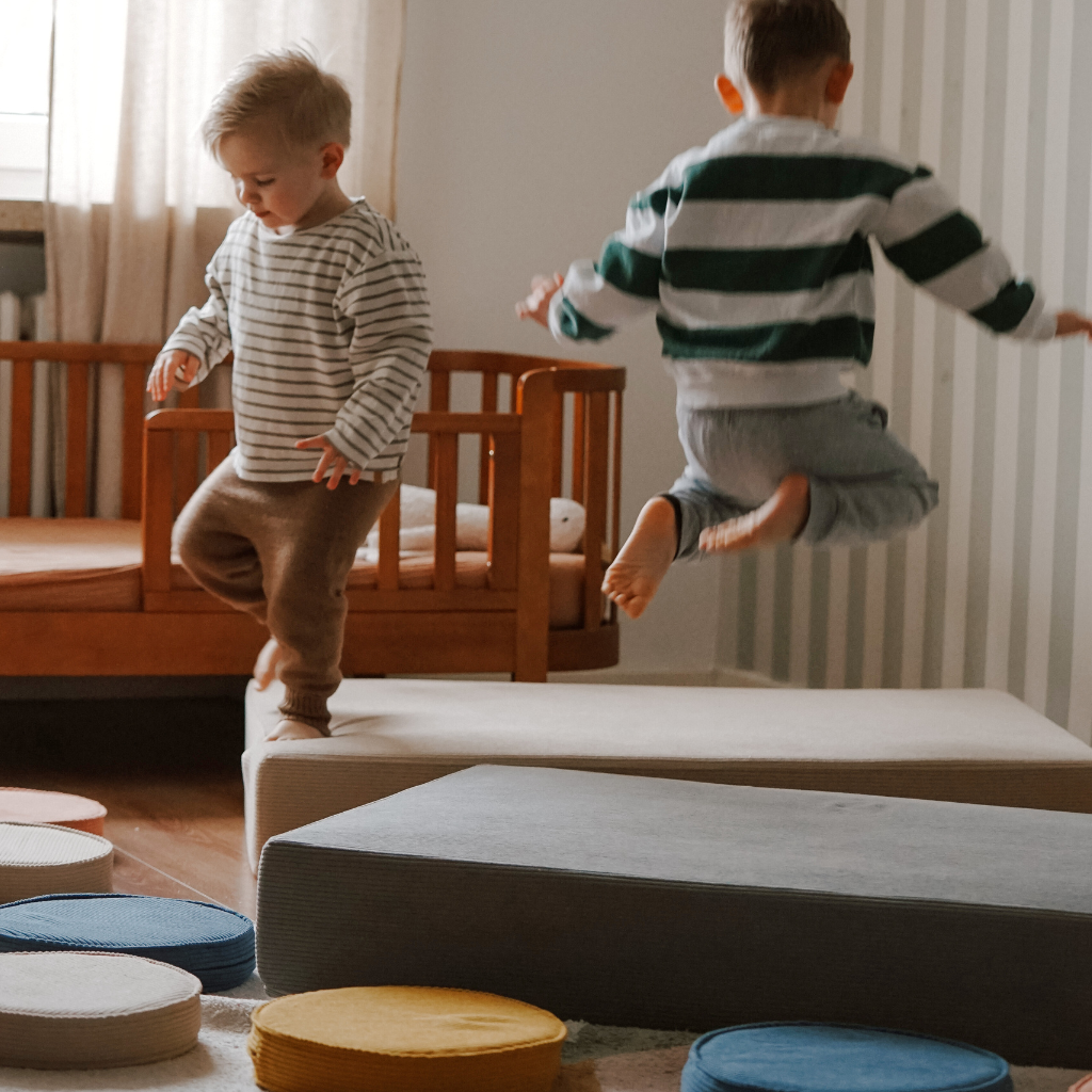 Bundle S: 1 Hüpfpolster x 4 Loopis