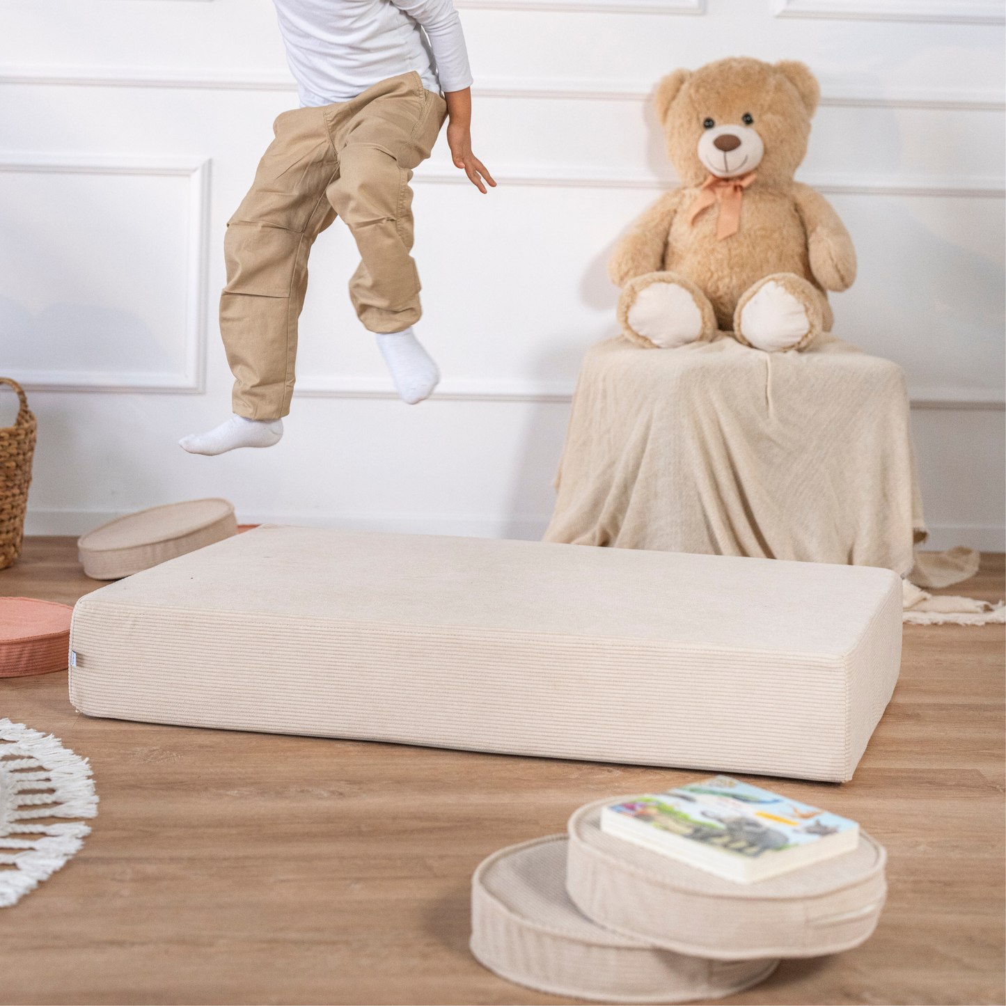 Bundle M: 1 Hüpfpolster x 6 Loopis