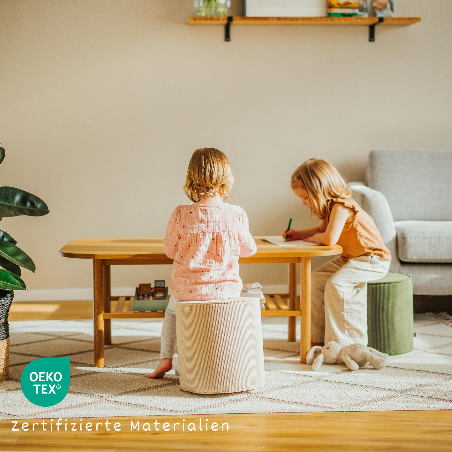 malwim Pouf Cord Beige Cord in modernem Kinderzimmer
